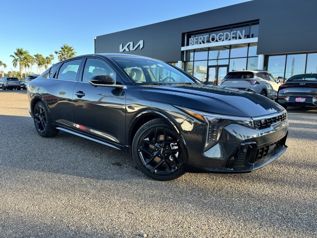 2025 Kia K4 GT-Line Turbo's photo