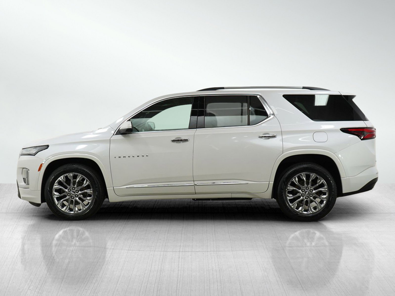 Used 2023 Chevrolet Traverse Premier with VIN 1GNEVKKW7PJ144239 for sale in White Bear Lake, Minnesota