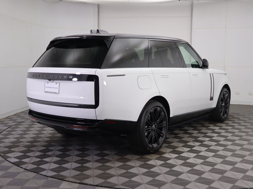 2025 Land Rover Range Rover SE photo 2