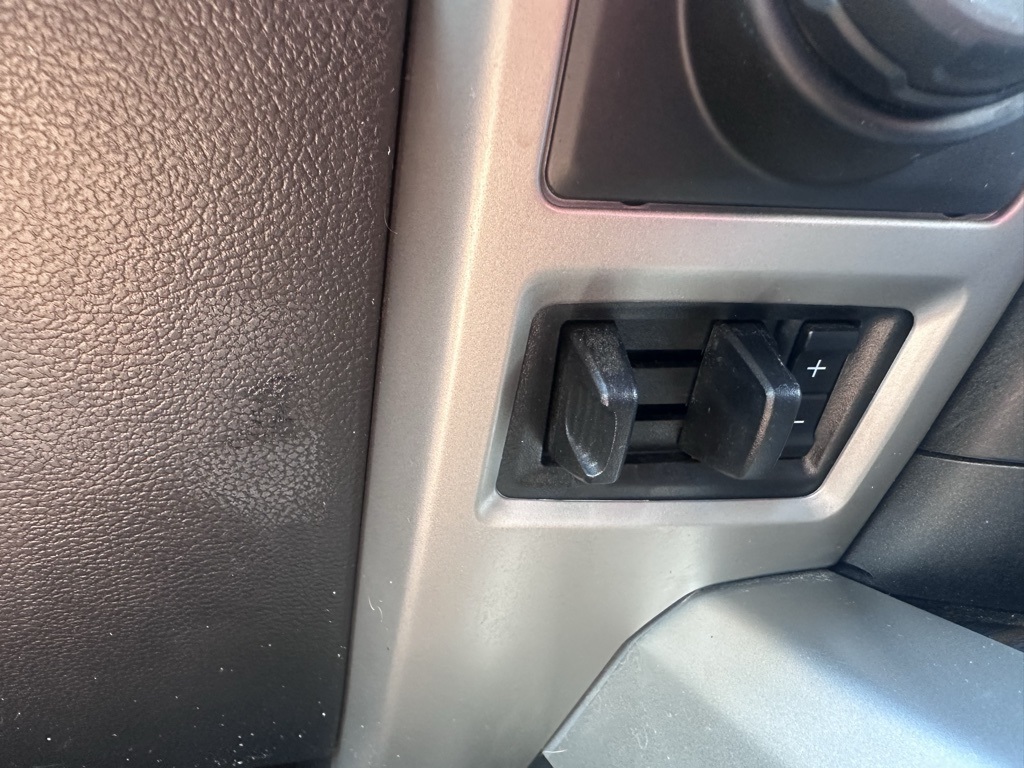 2020 Ford F-150 Lariat photo 11