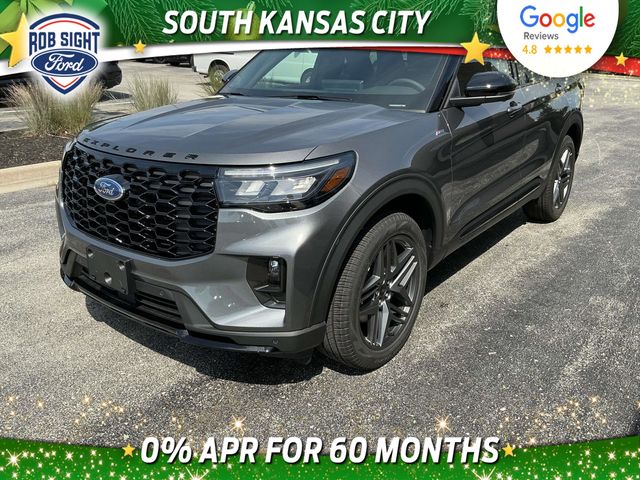 2025 Ford Explorer ST-LINE's photo