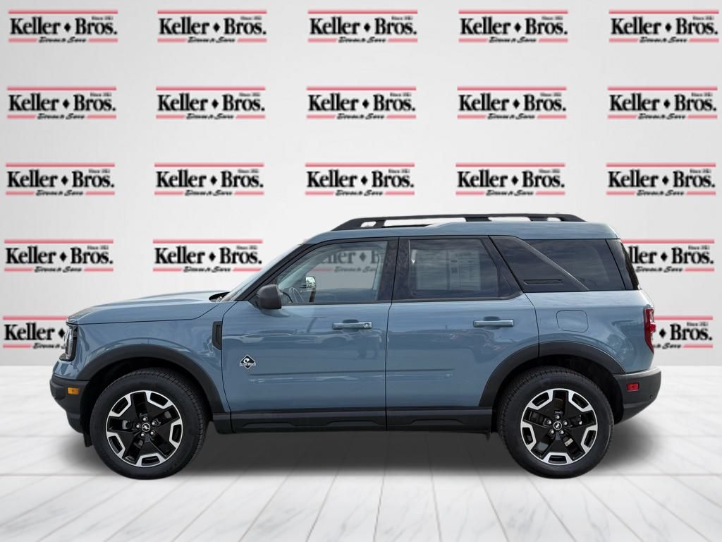 2023 Ford Bronco Sport Outer Banks photo 2