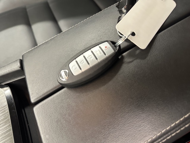 2021 Nissan Rogue SV photo 23