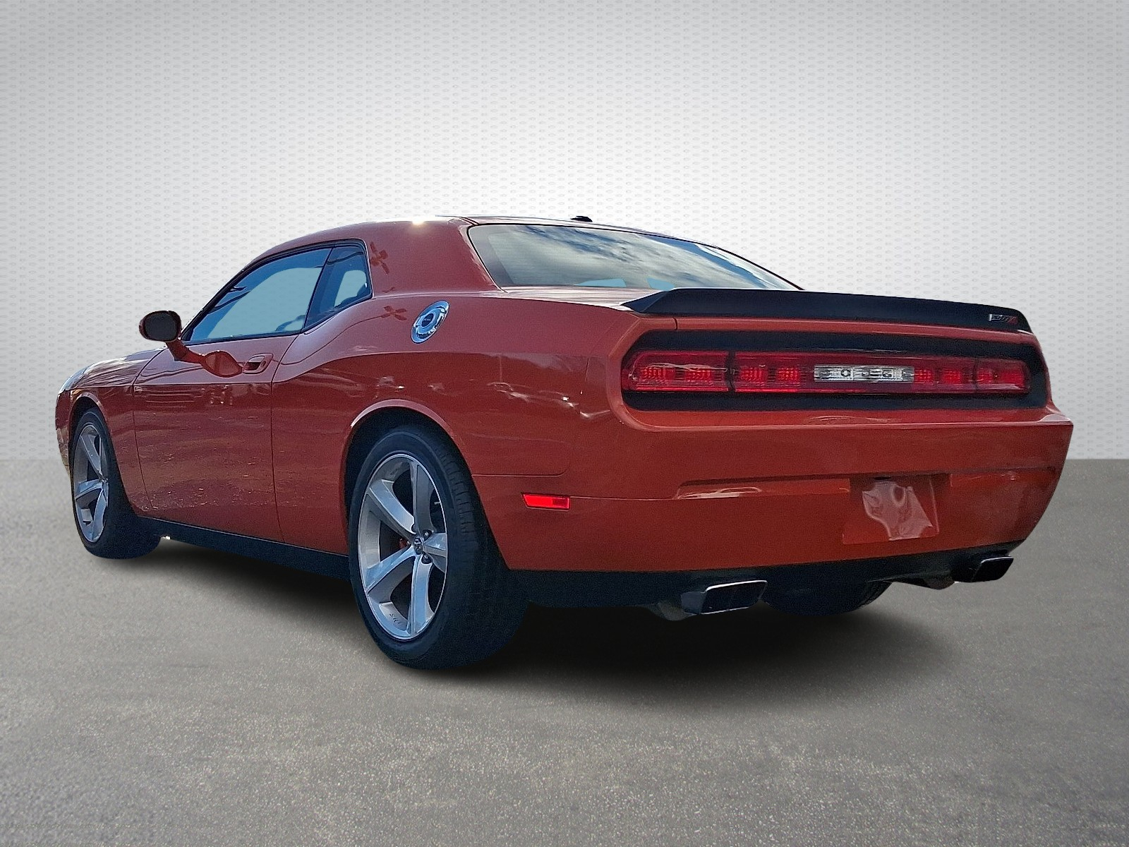 2008 Dodge Challenger SRT8 photo 4