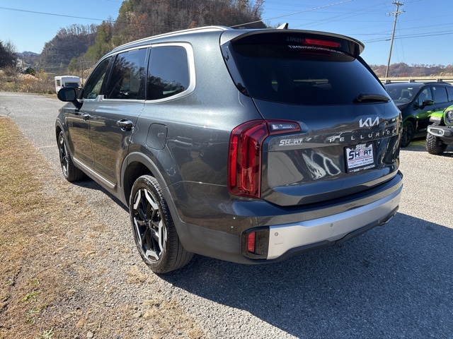 2024 Kia Telluride S photo 3