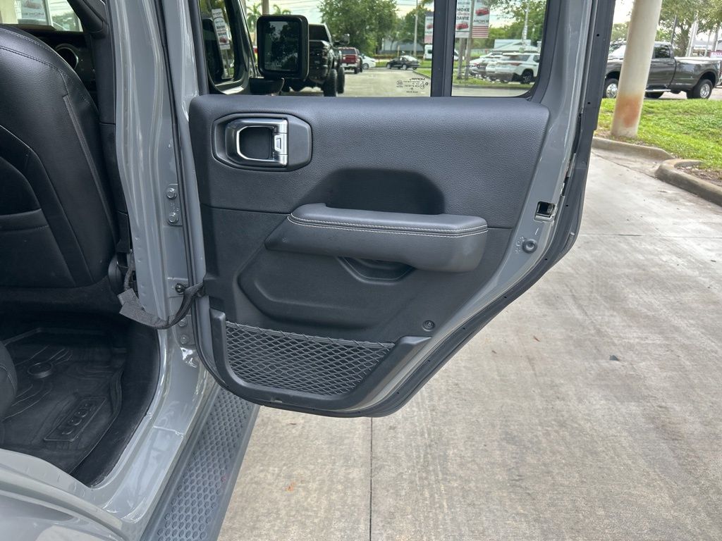 2021 Jeep Wrangler Unlimited Sahara photo 29
