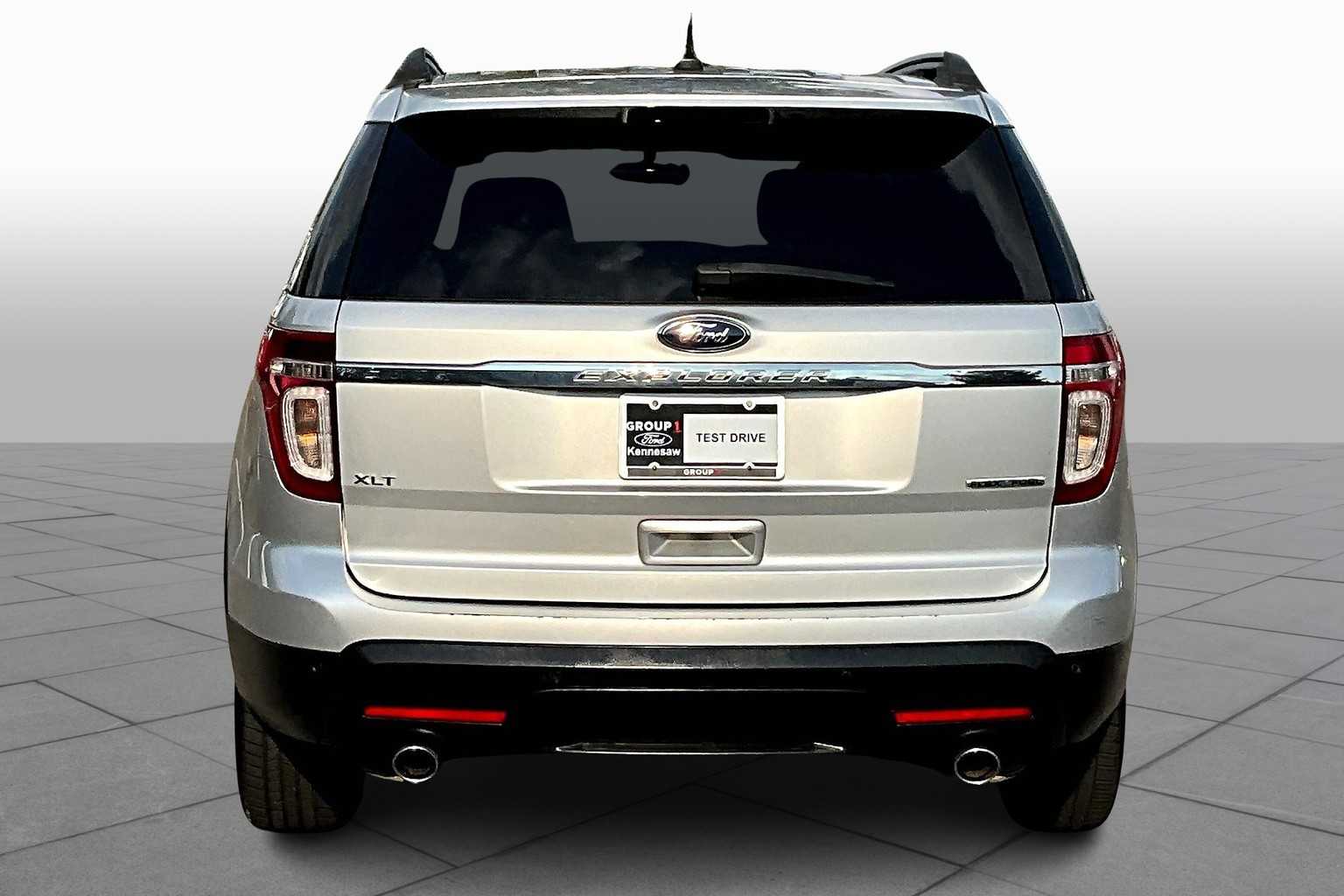 2013 Ford Explorer XLT photo 4