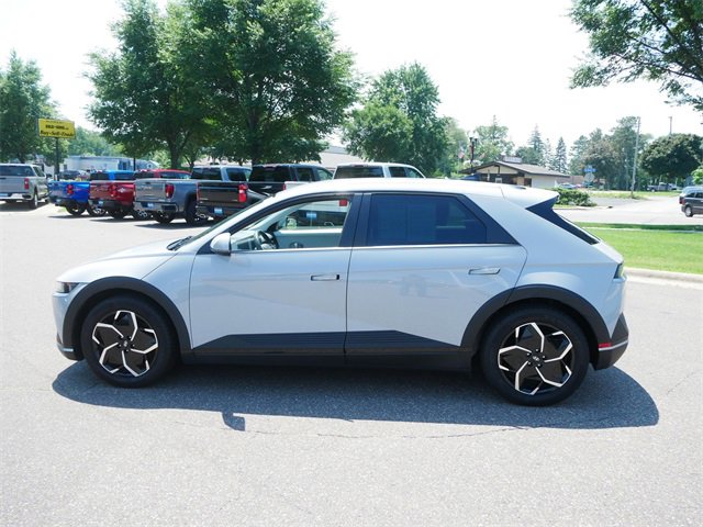 2024 Hyundai Ioniq 5 SEL photo 4