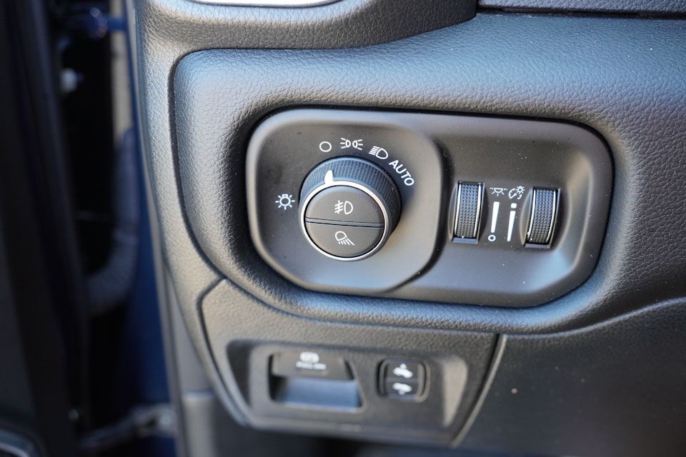 2021 Ram 1500 Laramie photo 21