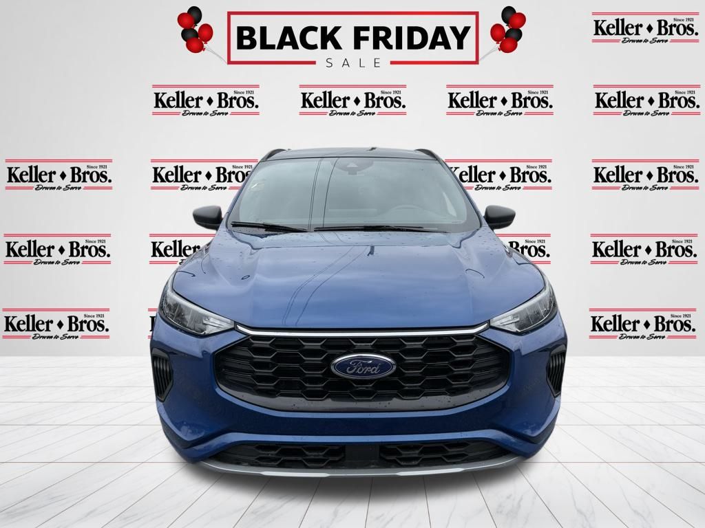 2023 Ford Escape ST-Line photo 2