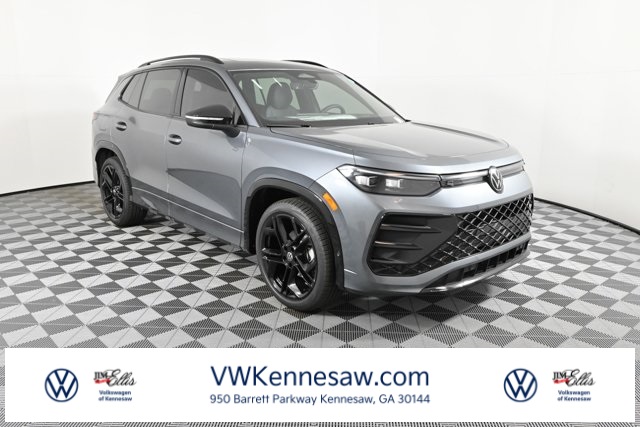 2026 Volkswagen Tiguan SE R-LINE BLACK's photo