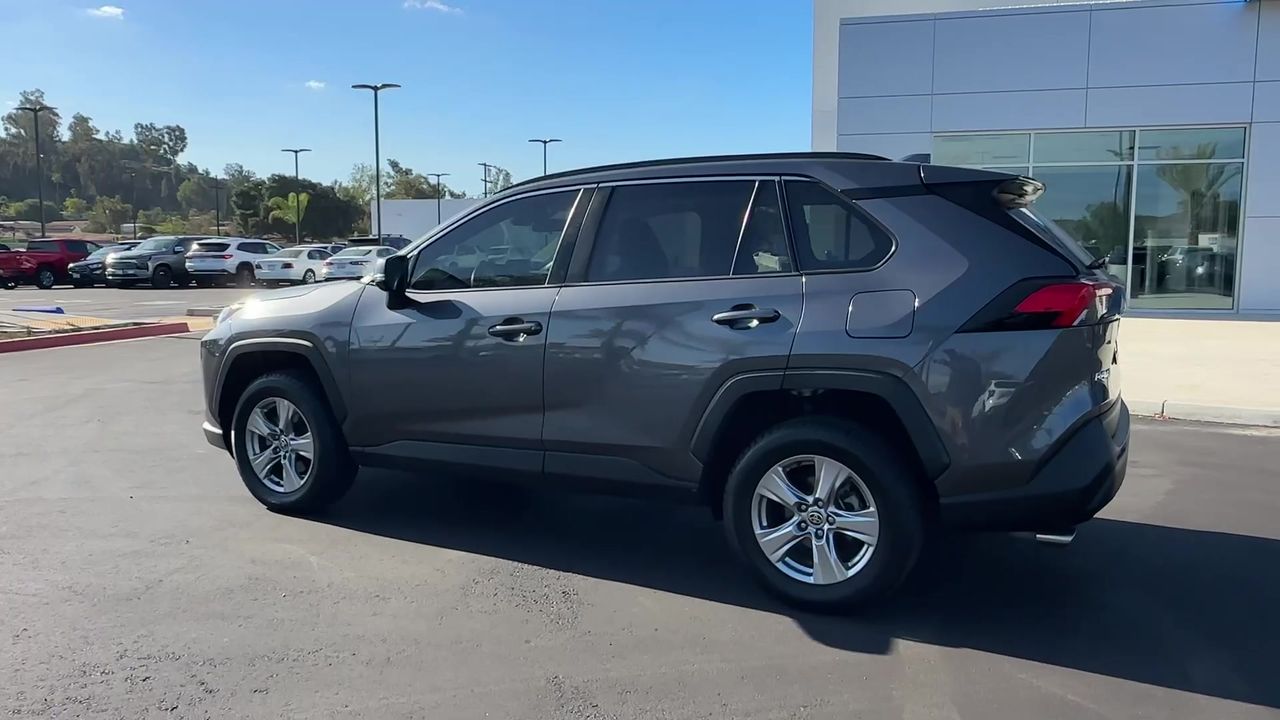 2022 Toyota RAV4 XLE photo 46