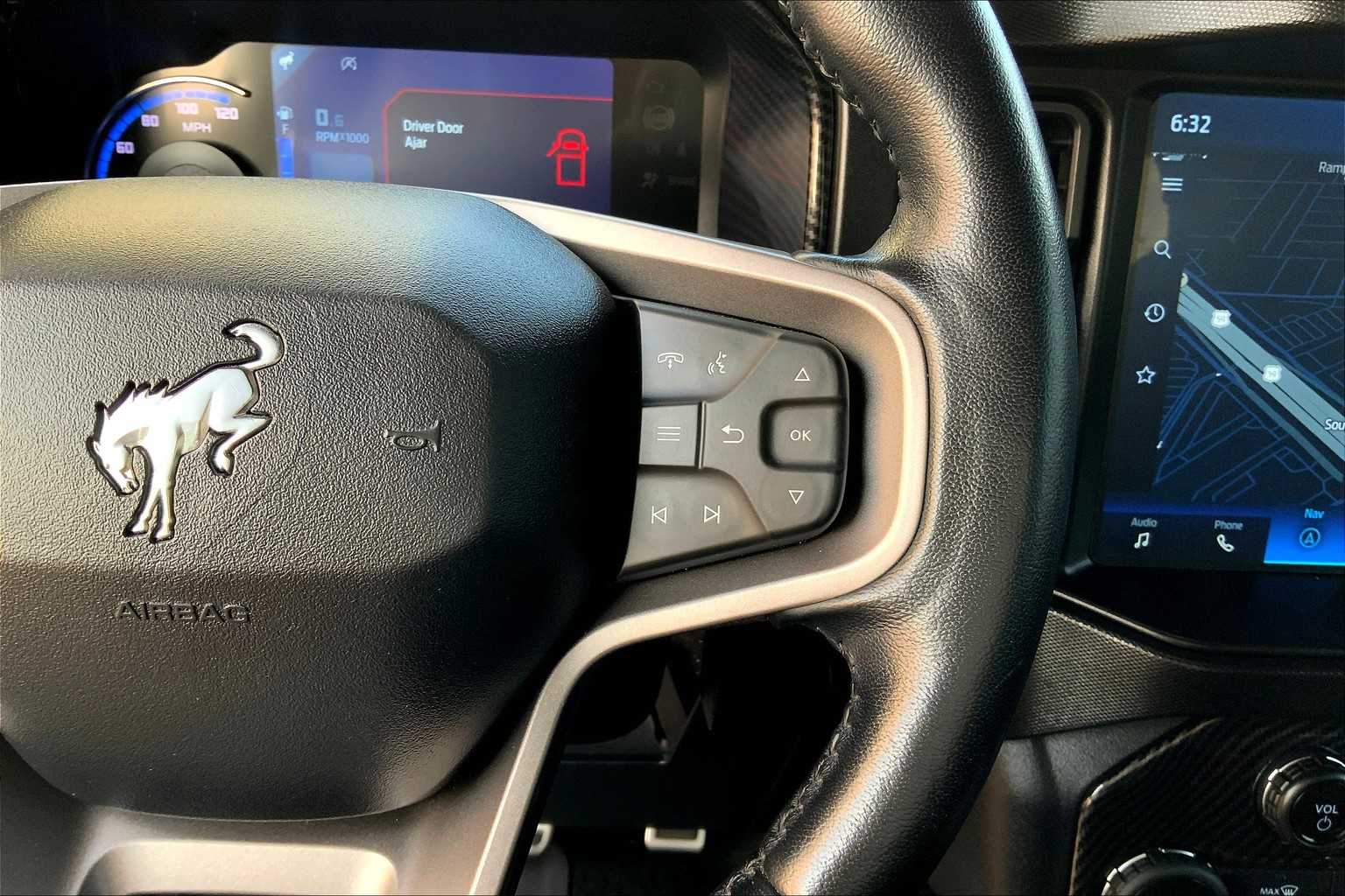 2021 Ford Bronco First Edition photo 44