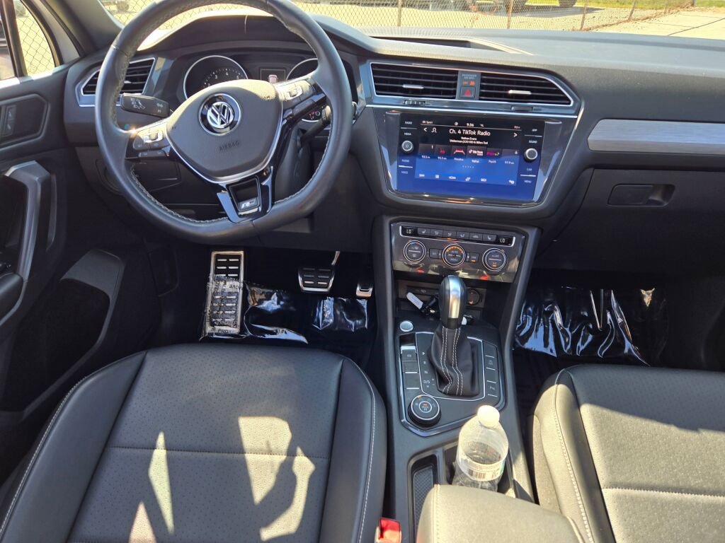 2021 Volkswagen Tiguan SE photo 14