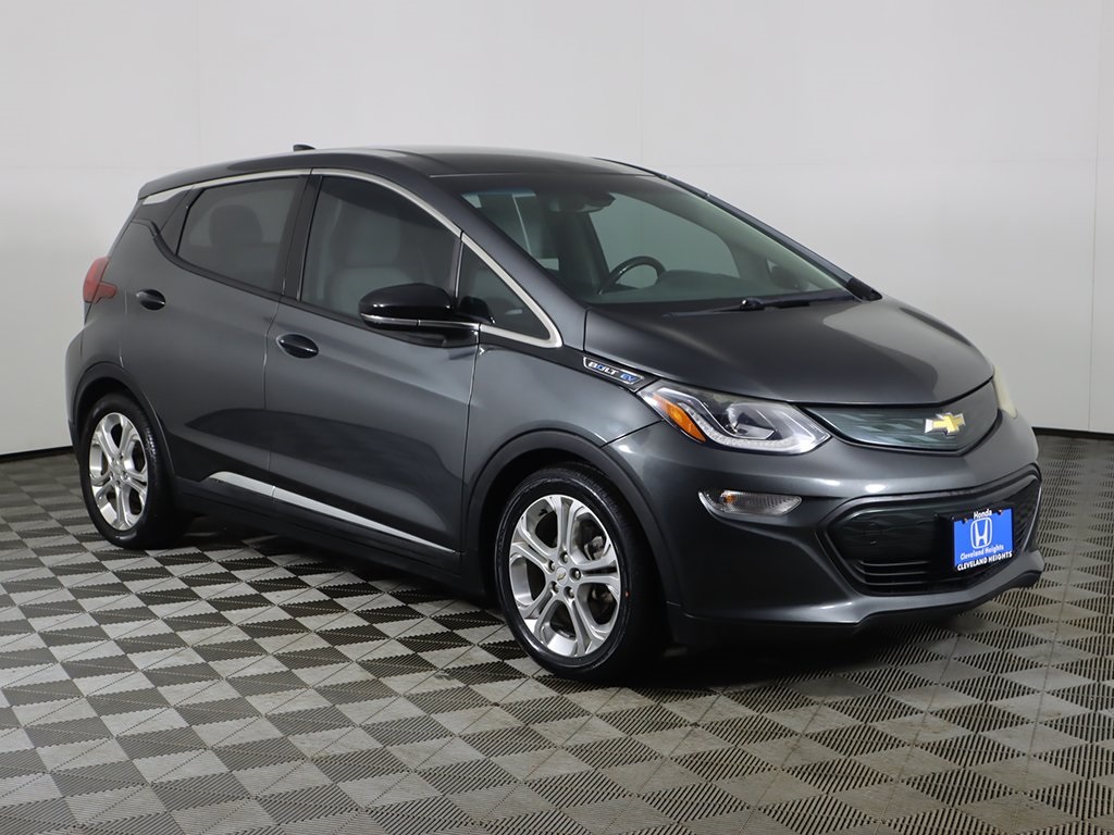 Used 2018 Chevrolet Bolt EV LT with VIN 1G1FW6S05J4116368 for sale in Cleveland Heights, OH