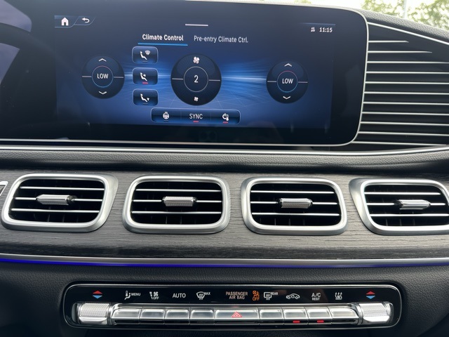 2025 Mercedes Benz GLE 450e photo 18
