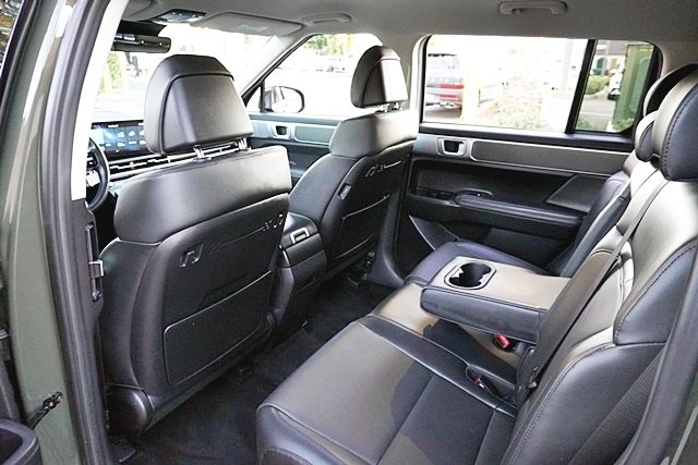 Used 2025 Green Hyundai SEL image 17