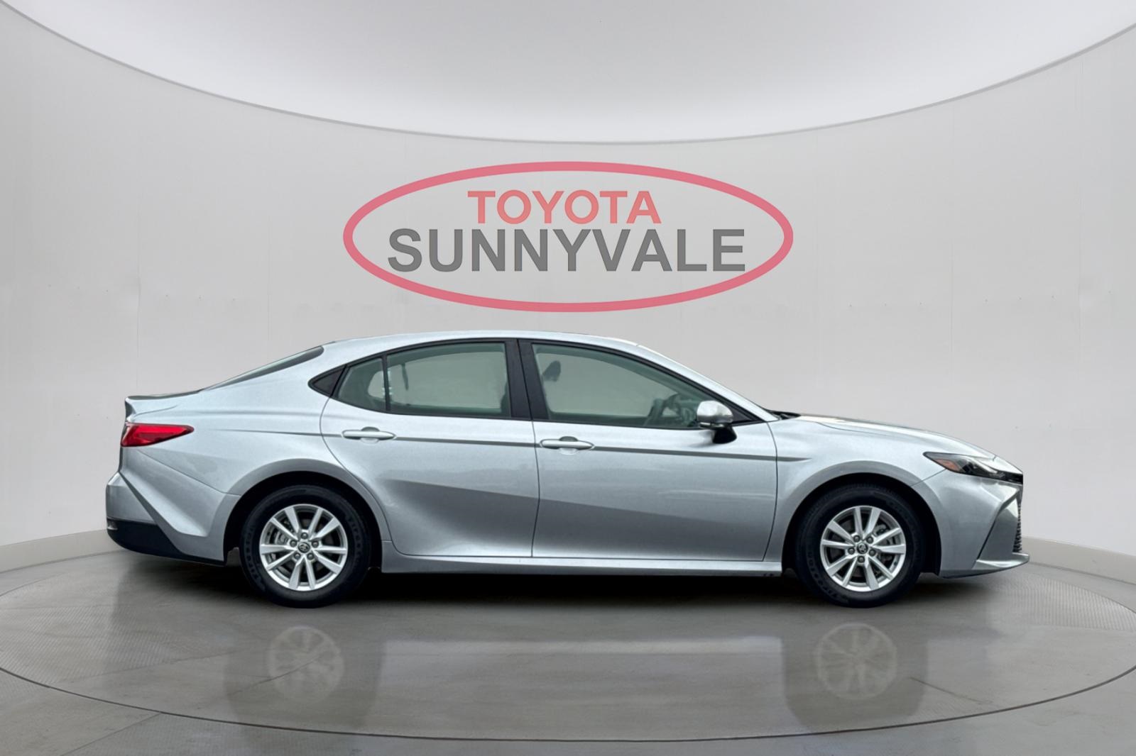 2025 Toyota Camry LE photo 8
