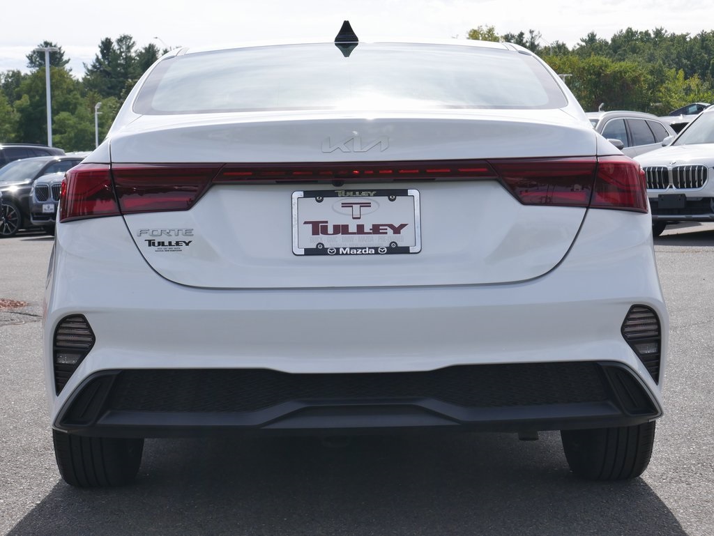 2024 Kia Forte LXS photo 6