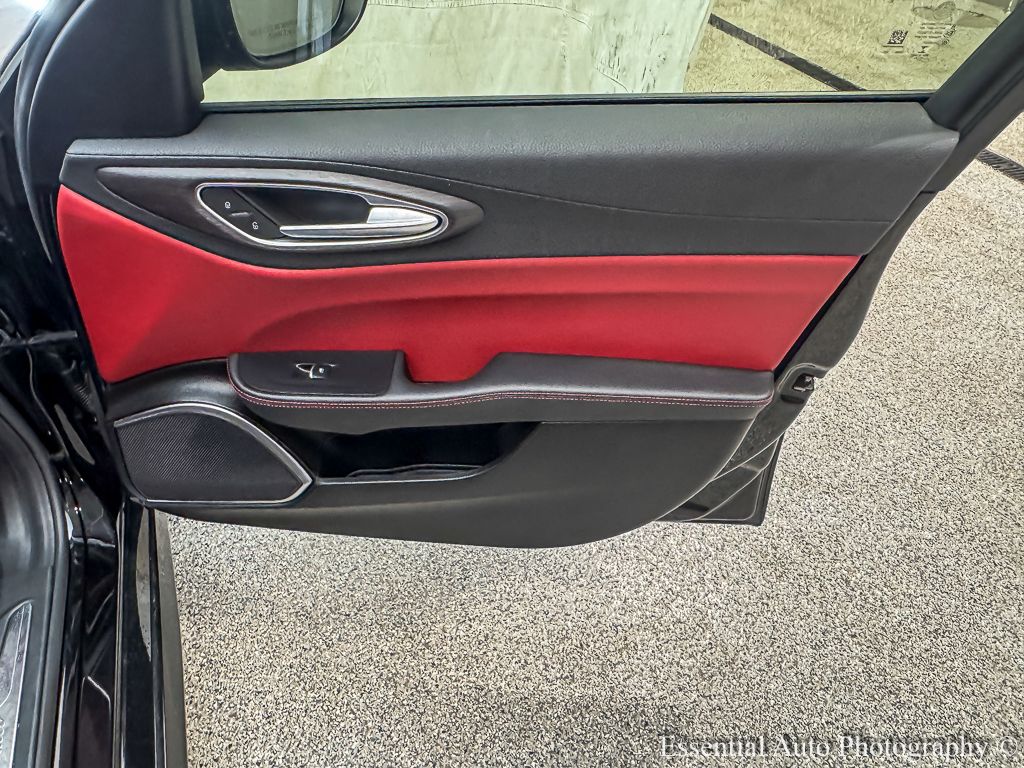 2021 ALFA ROMEO GIULIA (952) - Image 24