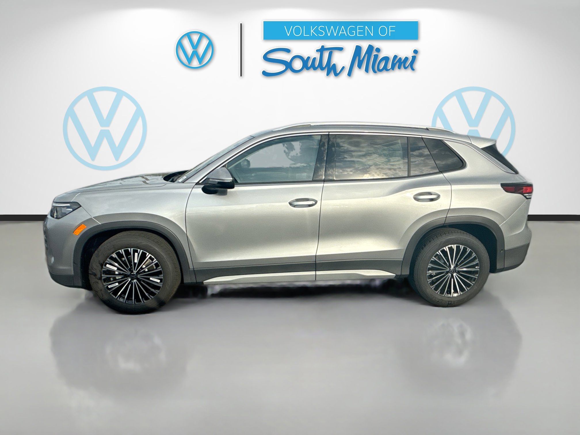 2026 Volkswagen Tiguan S photo 4