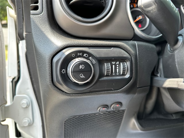 2021 Jeep Gladiator Willys photo 28