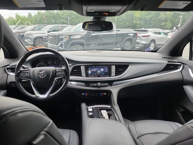 2022 Buick Enclave Essence photo 5