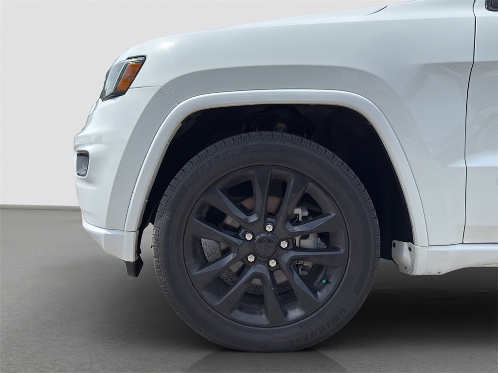 2020 Jeep Grand Cherokee Laredo photo 5