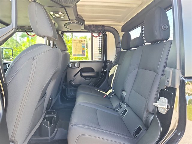 2022 Jeep Gladiator Willys photo 8