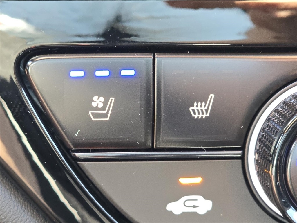 2025 Honda Accord Hybrid Touring photo 6