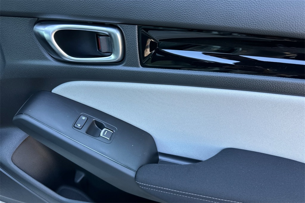 2026 Honda Civic Sport photo 18