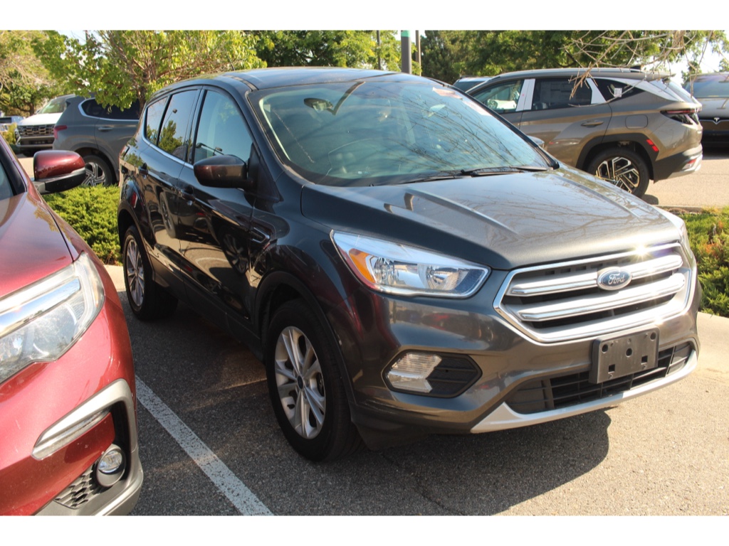 2021 Ford Edge SEL photo 3