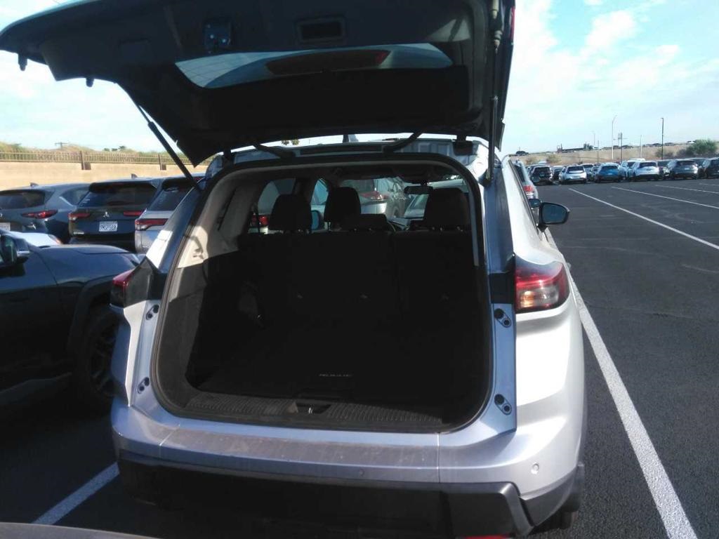 2024 Nissan Rogue S photo 4