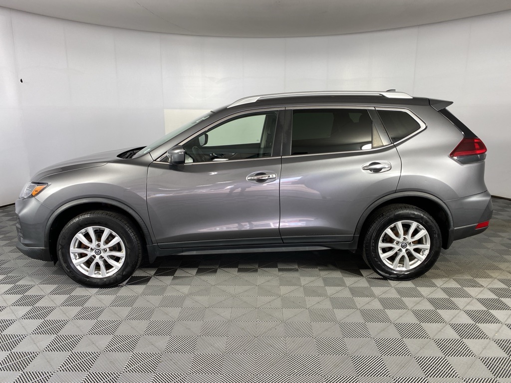 2020 Nissan Rogue SV photo 5