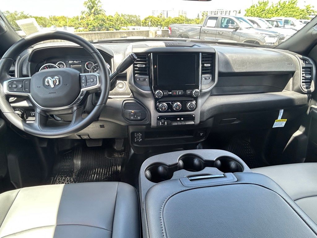 2026 Ram 3500 Tradesman photo 9