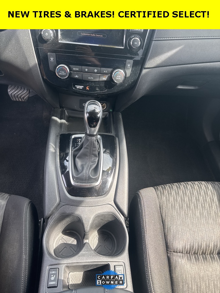 2020 Nissan Rogue photo 26