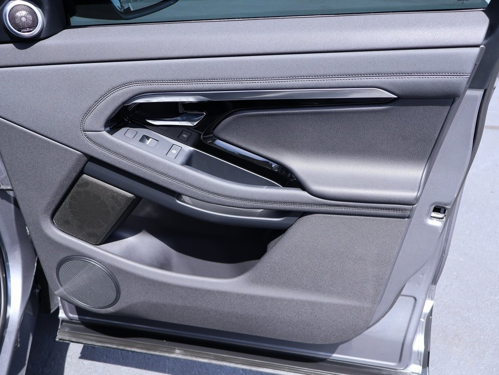 2022 Land Rover Range Rover Evoque S photo 10