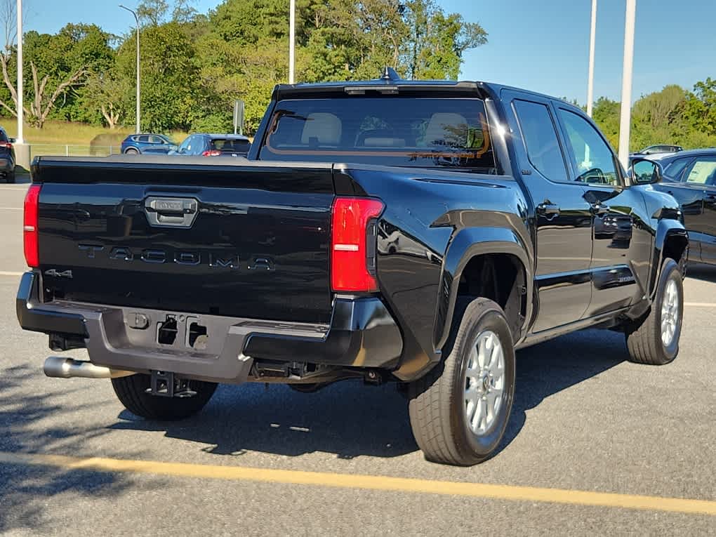 2025 Toyota Tacoma SR5 Double Cab photo 3