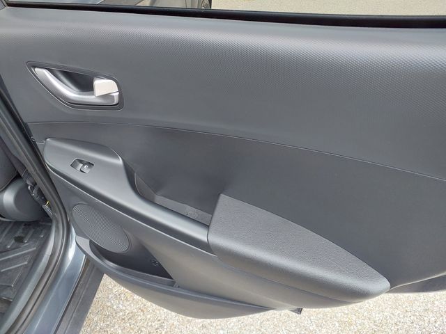 2022 Hyundai Kona SEL N Line photo 16