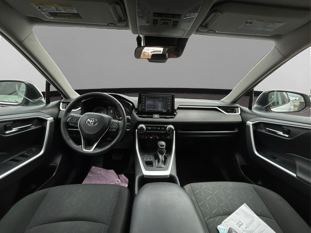 2022 Toyota RAV4 XLE photo 23