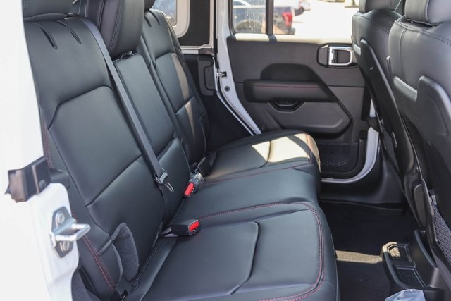 2025 Jeep Wrangler Rubicon X photo 15