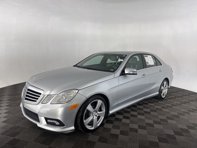 2011 Mercedes Benz E 350 Sedan photo 3