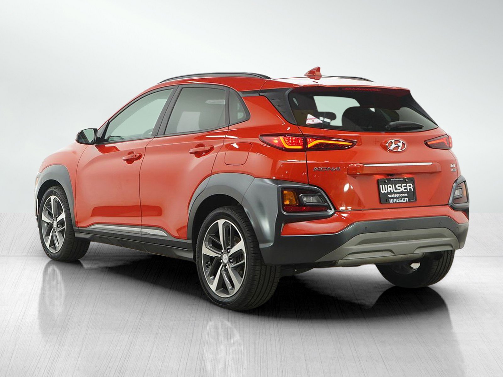 Used 2020 Hyundai Kona Ultimate with VIN KM8K5CA51LU563931 for sale in Burnsville, Minnesota
