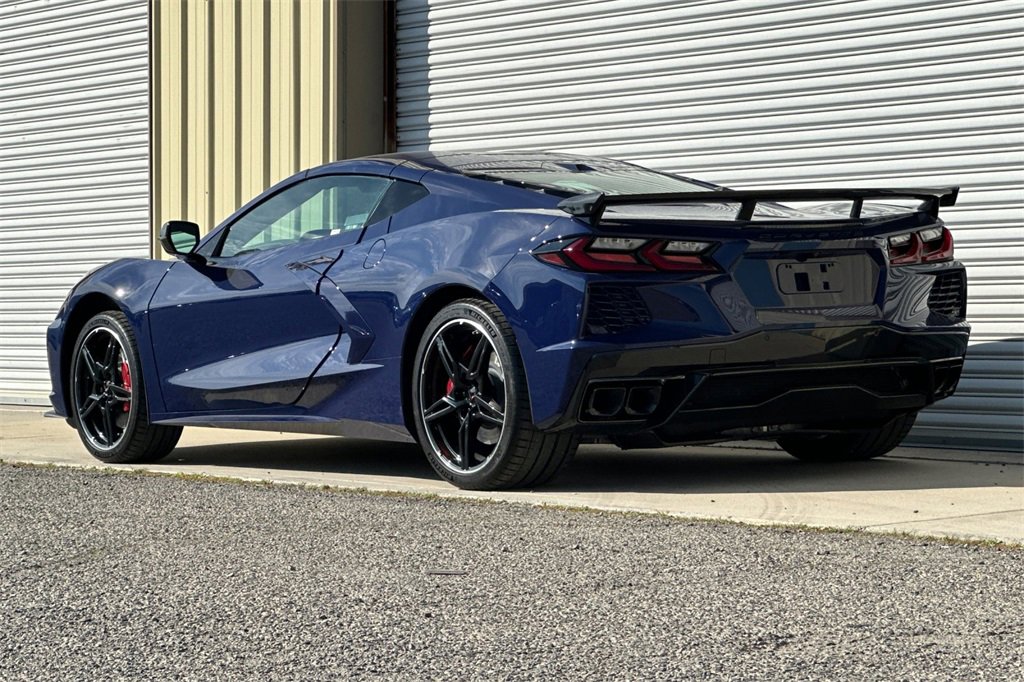 2025 Chevrolet Corvette Stingray 2LT photo 4