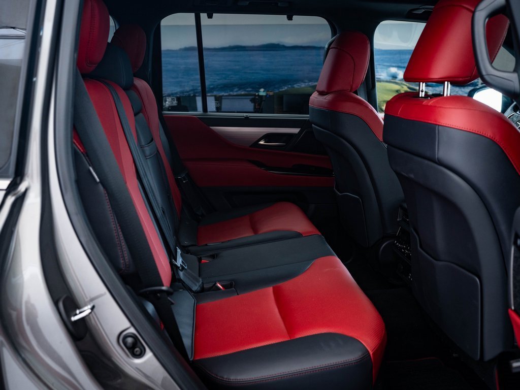 2022 Lexus LX 600 F SPORT photo 38