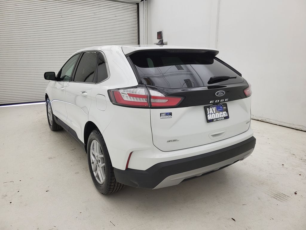 2024 Ford Edge SEL photo 16