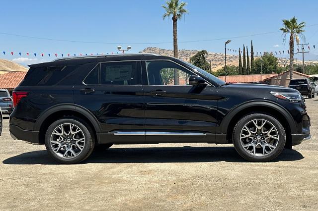 2025 Ford Explorer Platinum photo 2