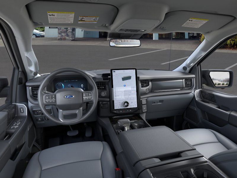 2025 Ford F-150 Lightning photo 8
