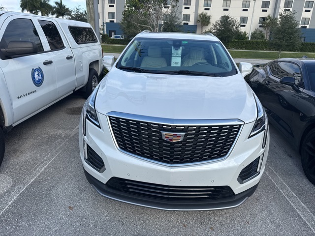 2022 Cadillac XT5 Premium Luxury photo 3