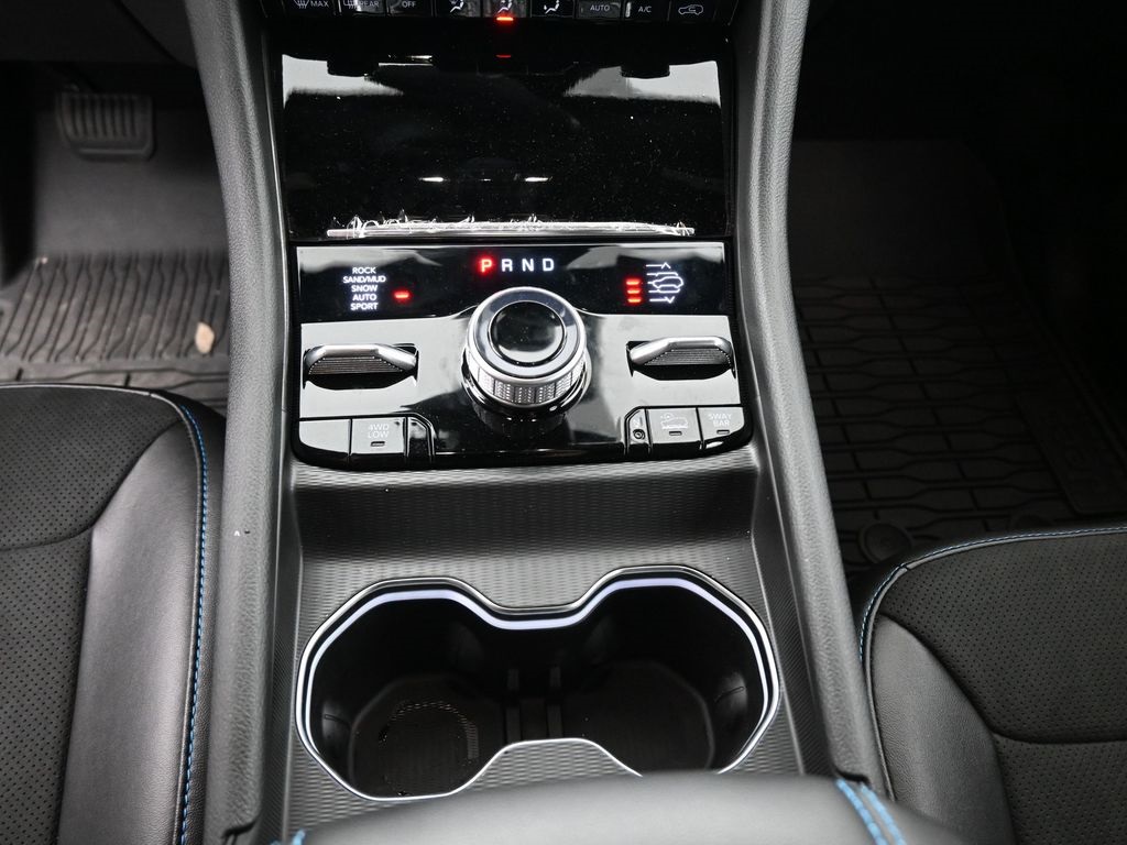 2023 Jeep Grand Cherokee Trailhawk 4xe photo 3